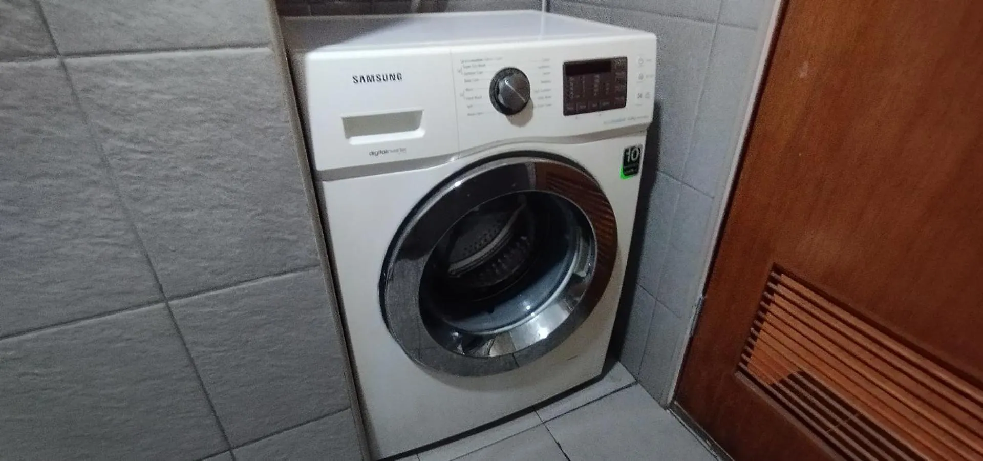 Aparthotel Airy Studio Condo At Mesatierra Garden Residences Davao